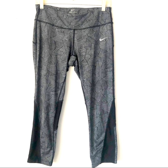 Nike Pants - NIKE Canopy printed RACER CAPRIS Dri-Fit Medium